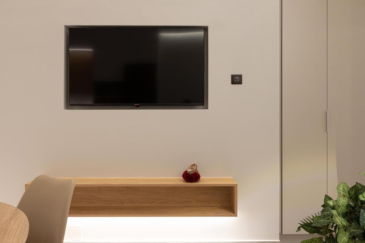 Billmar Luxury Apartment In The Center Of Gythio Bagian luar foto